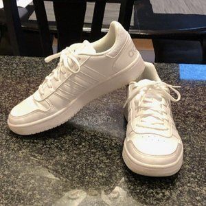 Classic Adidas Hoops 2.0 Sneakers